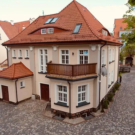 H Aparthotel 4*