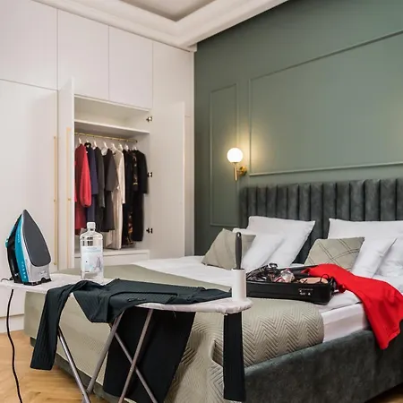 Hotel apartamentowy H *