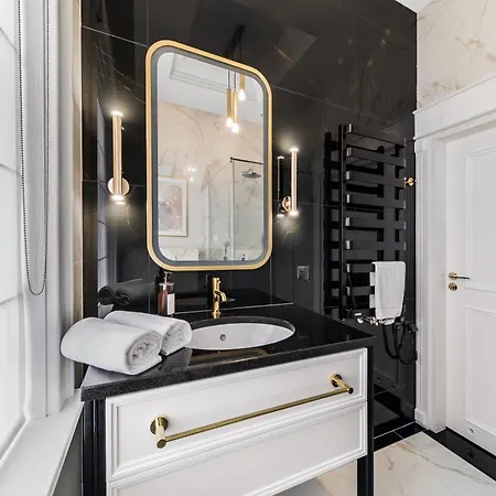Aparthotel H 4*